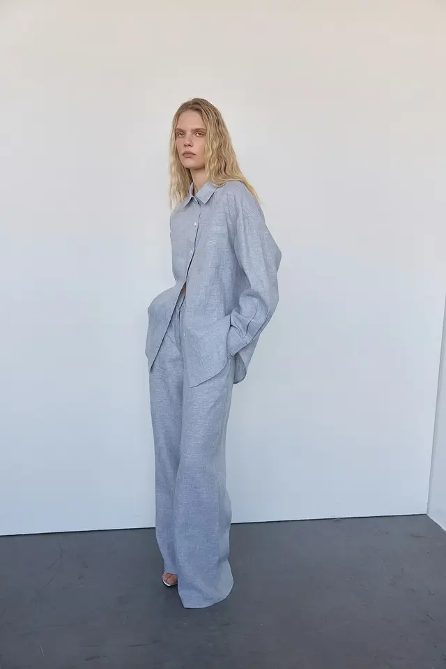 Лляна обʼємна сорочка, блакитний, спереду